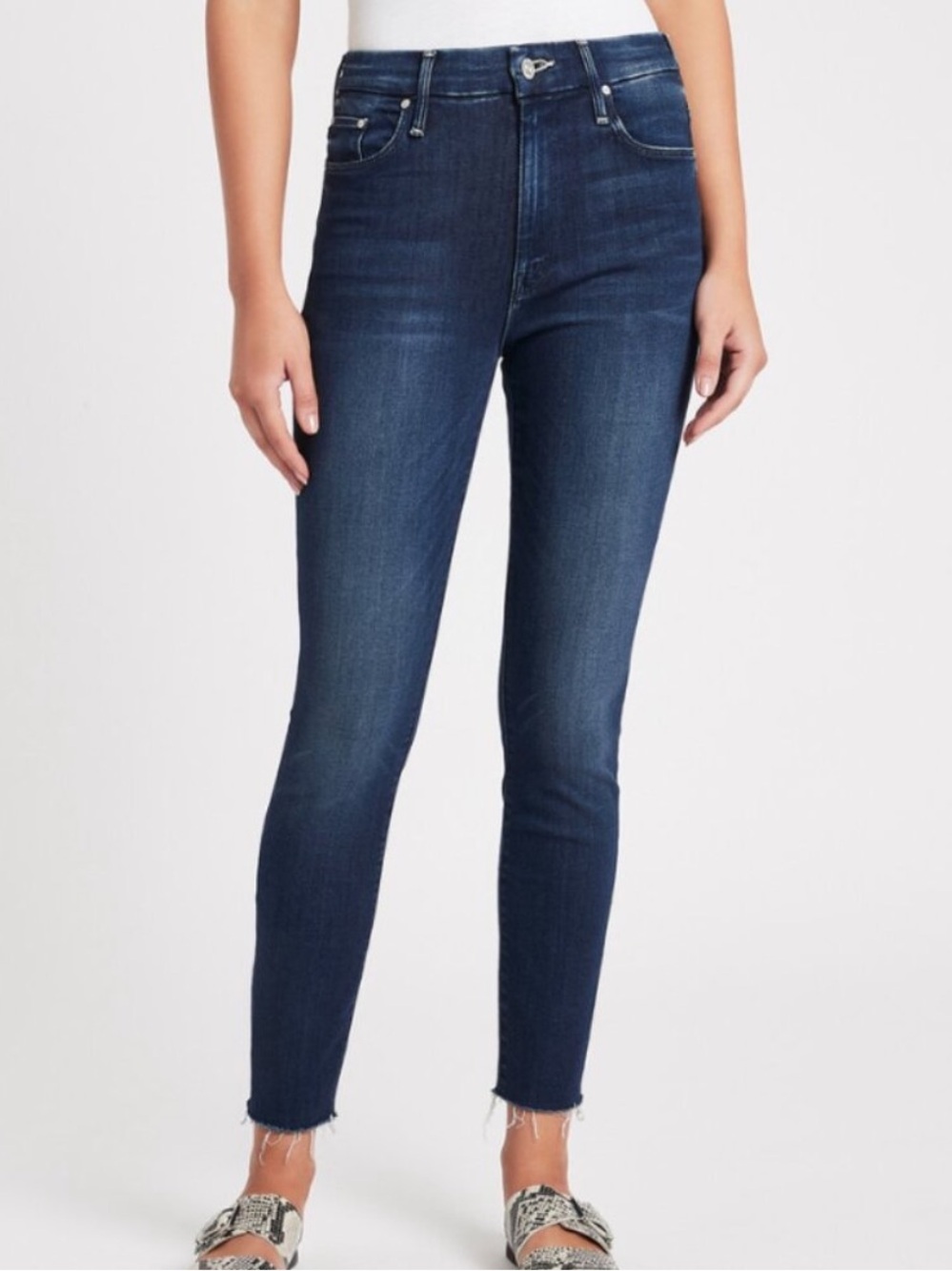 MOTHER High Waisted Looker Ankle Fray in Tongue and Chic Wash